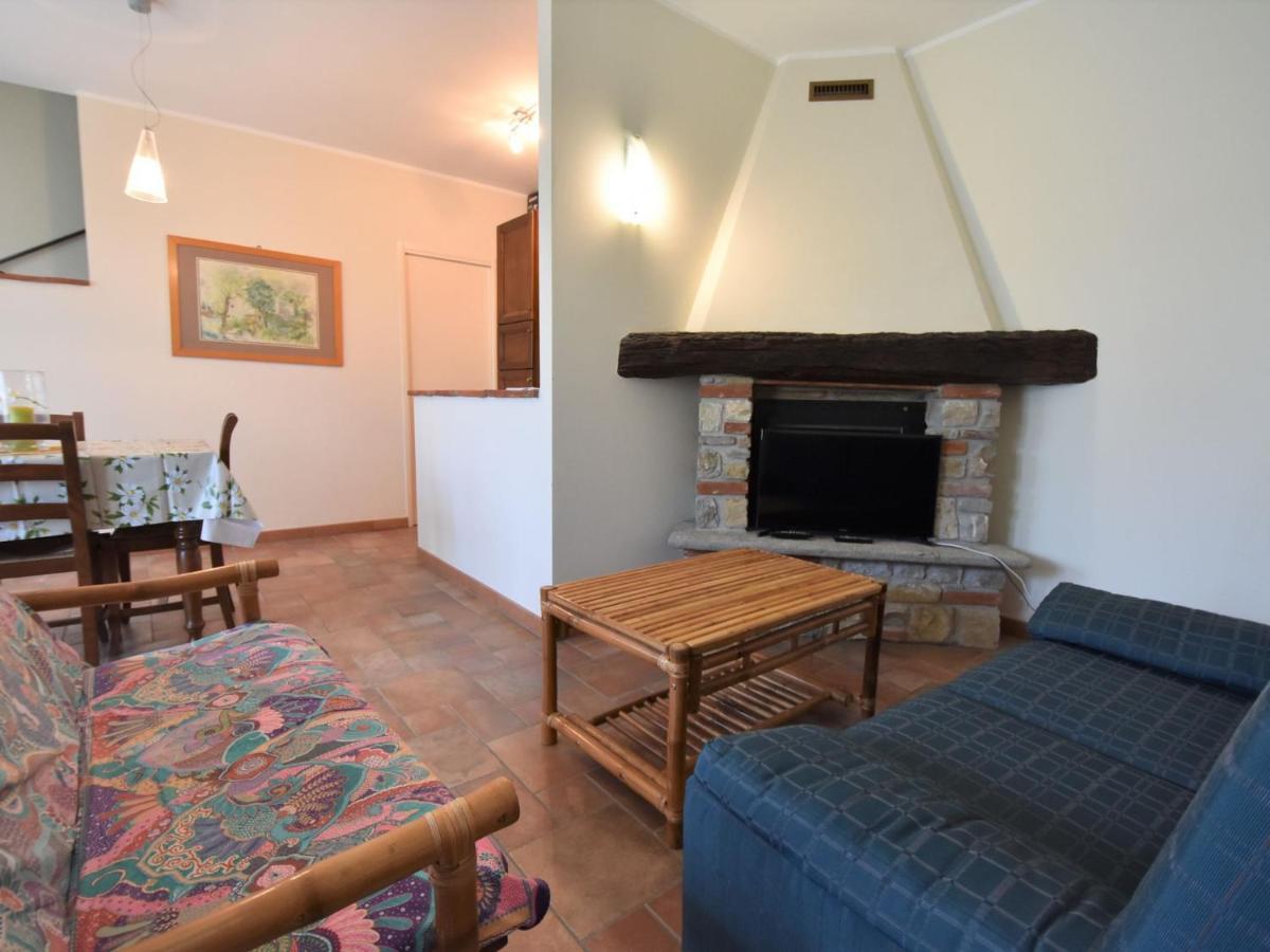 Apartment La Corte Bricca - Trilo B By Interhome Castana  エクステリア 写真