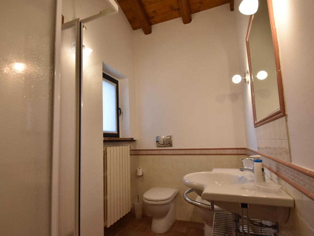 Apartment La Corte Bricca - Trilo B By Interhome Castana  エクステリア 写真
